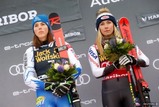 petra-vlhova-a-mikaela-shiffrinova-nestandard1.jpg